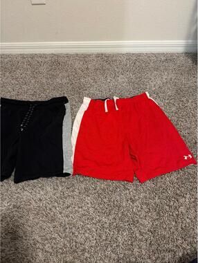 Boys Lot XL Under Armour Activewear Shorts & Black Sweatshorts